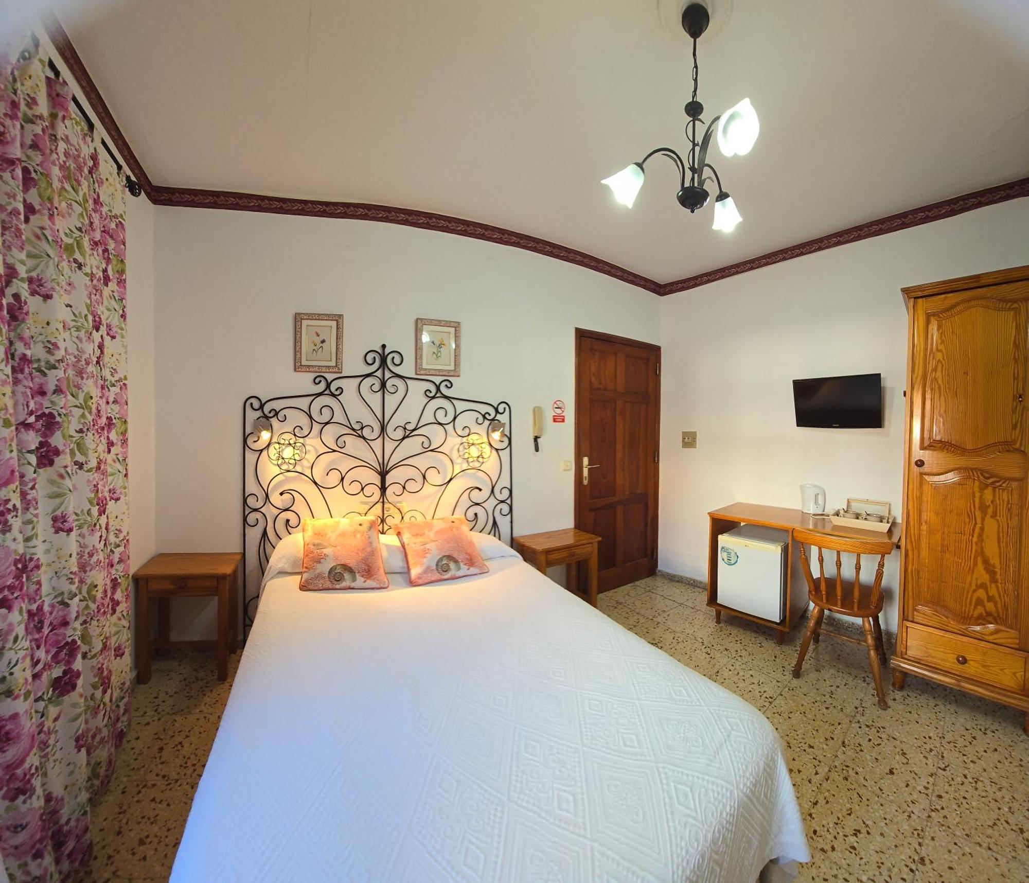 Pension Los Volcanes Fuencaliente de la Palma Exterior photo